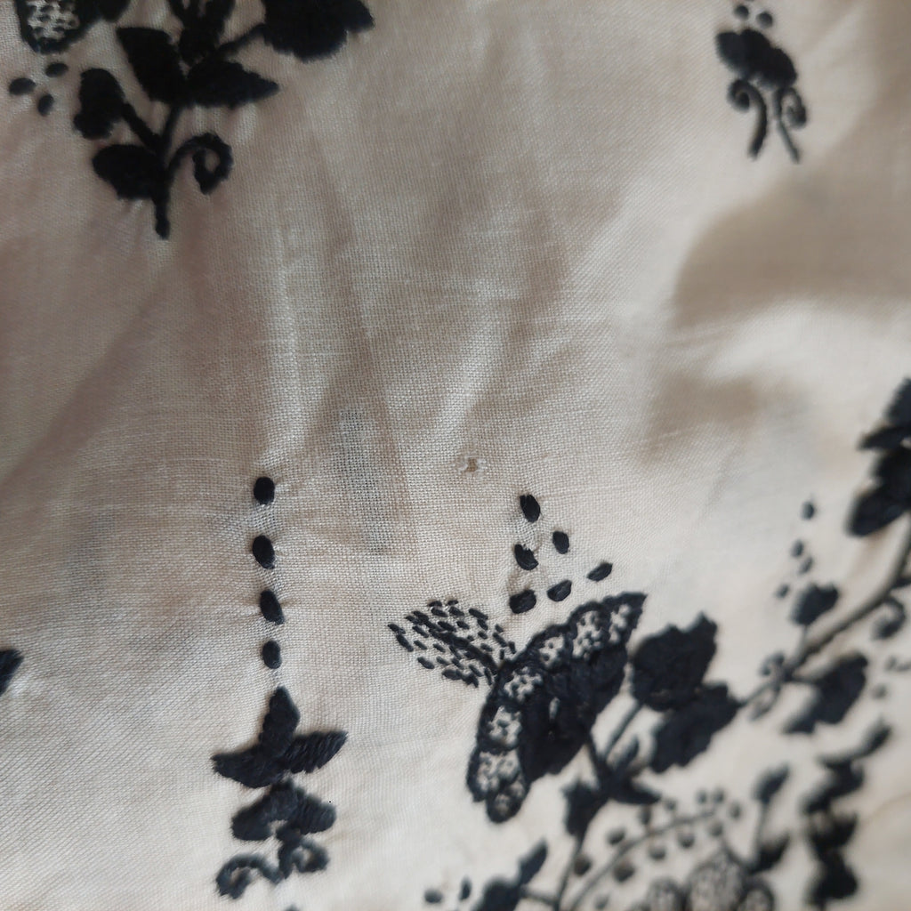 Princess & The Cake Cream & Black Embroidered Kurta  | Pre Loved |