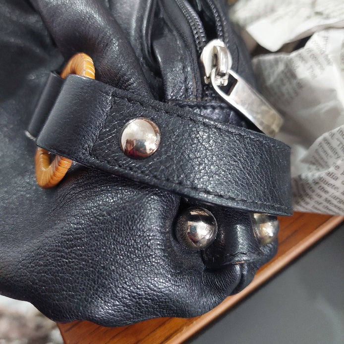 Salvatore Ferragamo Black Leather Shoulder Bag | Pre Loved |