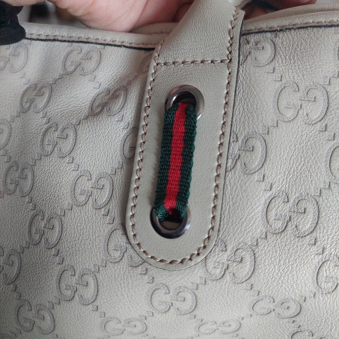 Gucci White Guccissima Leather Tote Bag | Gently Used |