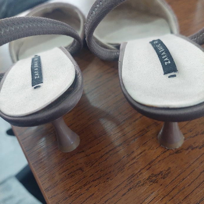 Zara Taupe Embroidered Velvet Slingback Kitten Heels | Pre Loved |