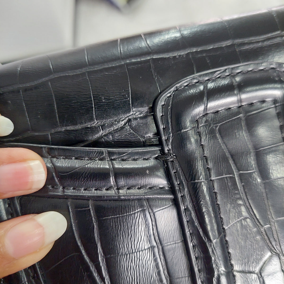 Zara Black Crocodile Patterned Faux Leather Mini City Crossbody Bag | Pre Loved | - Secret Stash