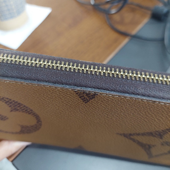 Louis Vuitton Monogram 'Zippy' Reverse Wallet | Pre Loved |
