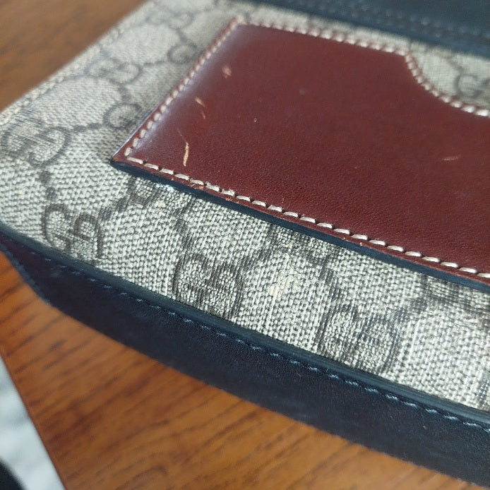 Gucci Black & Beige Padlock Leather Crossbody Bag | Pre Loved |