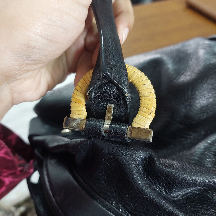Salvatore Ferragamo Black Leather Shoulder Bag | Pre Loved |