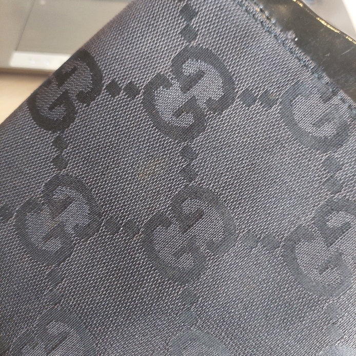 Gucci Black Patent Leather & Canvas Vintage Shoulder Bag | Pre Loved |