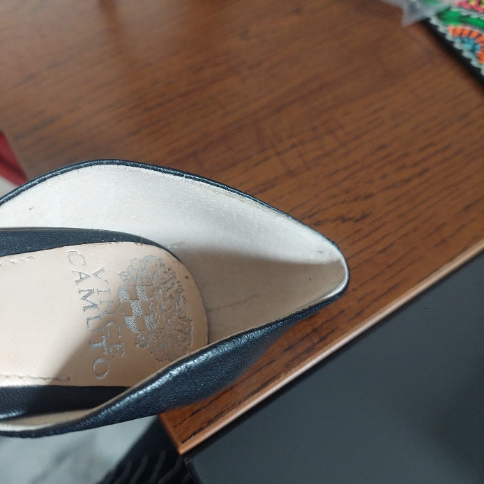 Vince Camuto Grey Metallic & Black Norell Leather Pumps | Gently Used |
