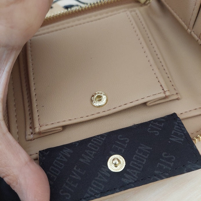 Steve Madden BDANTE Camel Zip Around Wallet | Brand New |