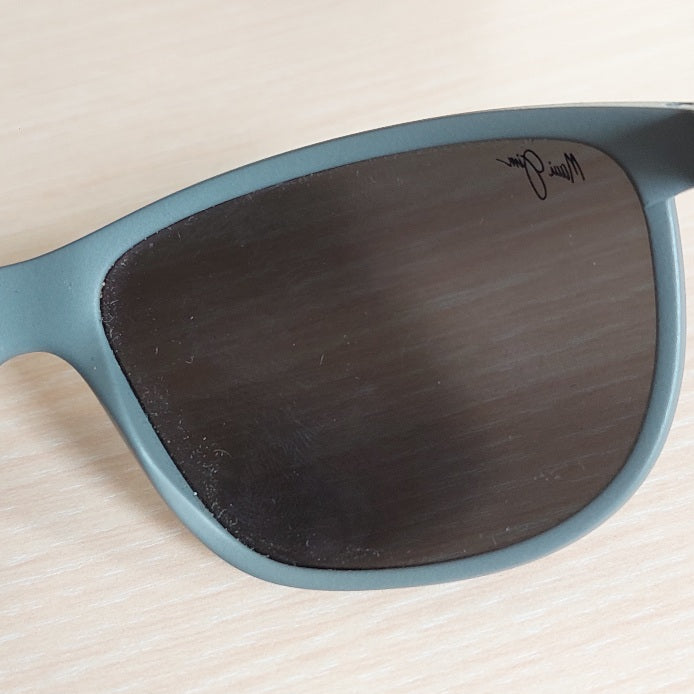 Maui Jim Men's Grey MJ 811 'Dragon's Teeth' Sunglasses | Pre Loved |