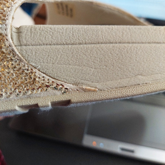 FitFlop Gold Sequins Lulu Gritz Slip On Thong Sandals | Like New |