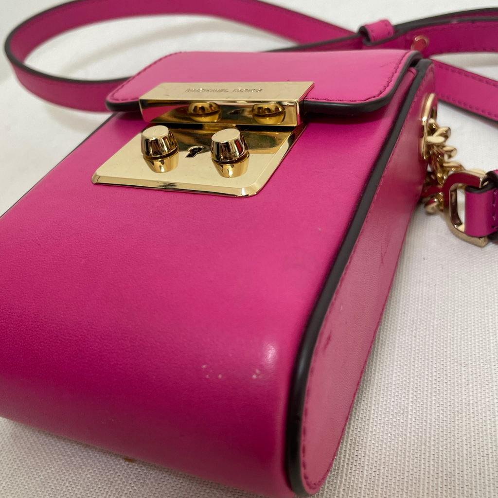 Michael Kors Pink Leather Phone Crossbody Bag | Pre Loved |