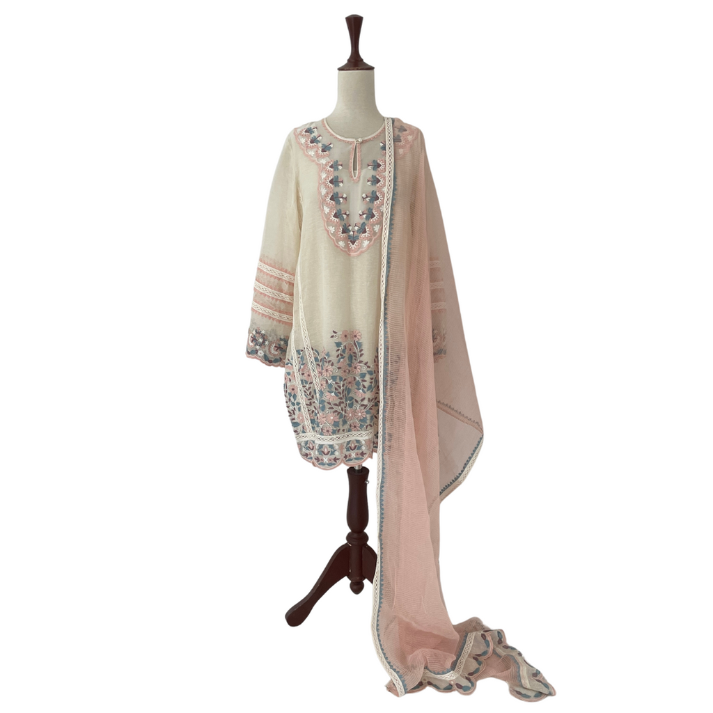 Sania Maskatiya Cream Cotton Net Kurta & Dupatta (3 pieces) | Gently Used |