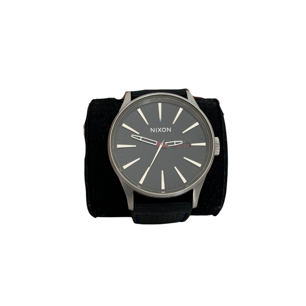 NIXON Men's 'Never Be Late - The Sentry' Watch | Gently Used |