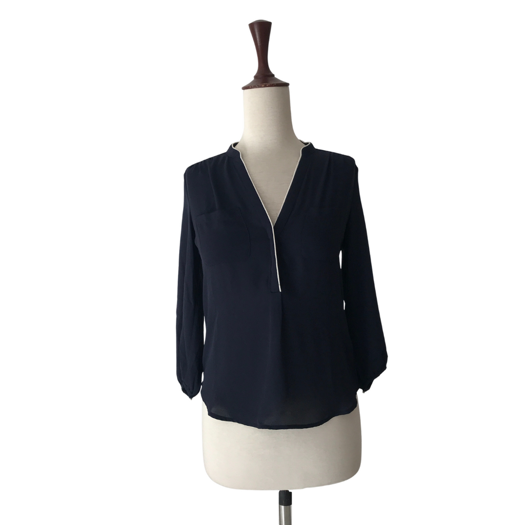 H&M Navy with White Piping Top | Gently Used |