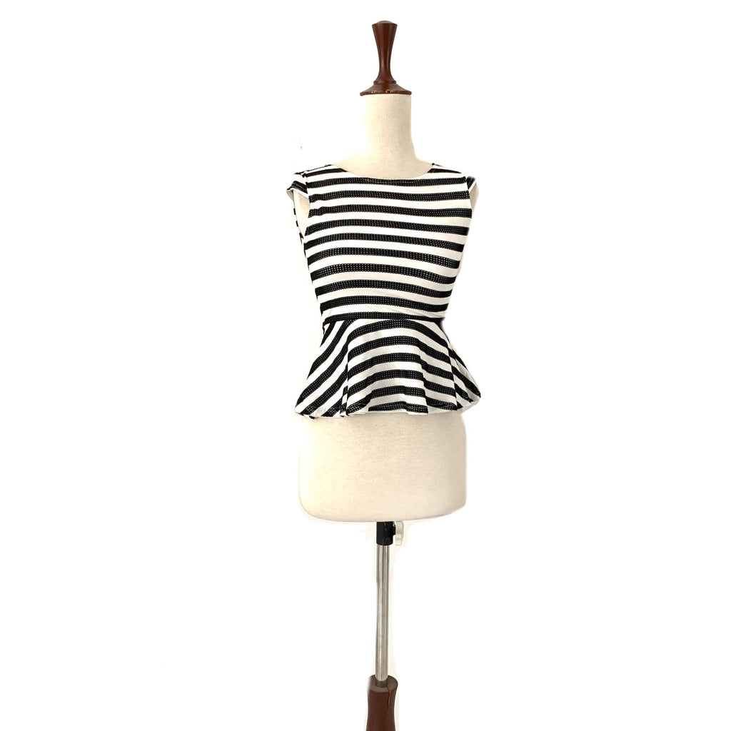 River Island Black & White Top | Gently Used |