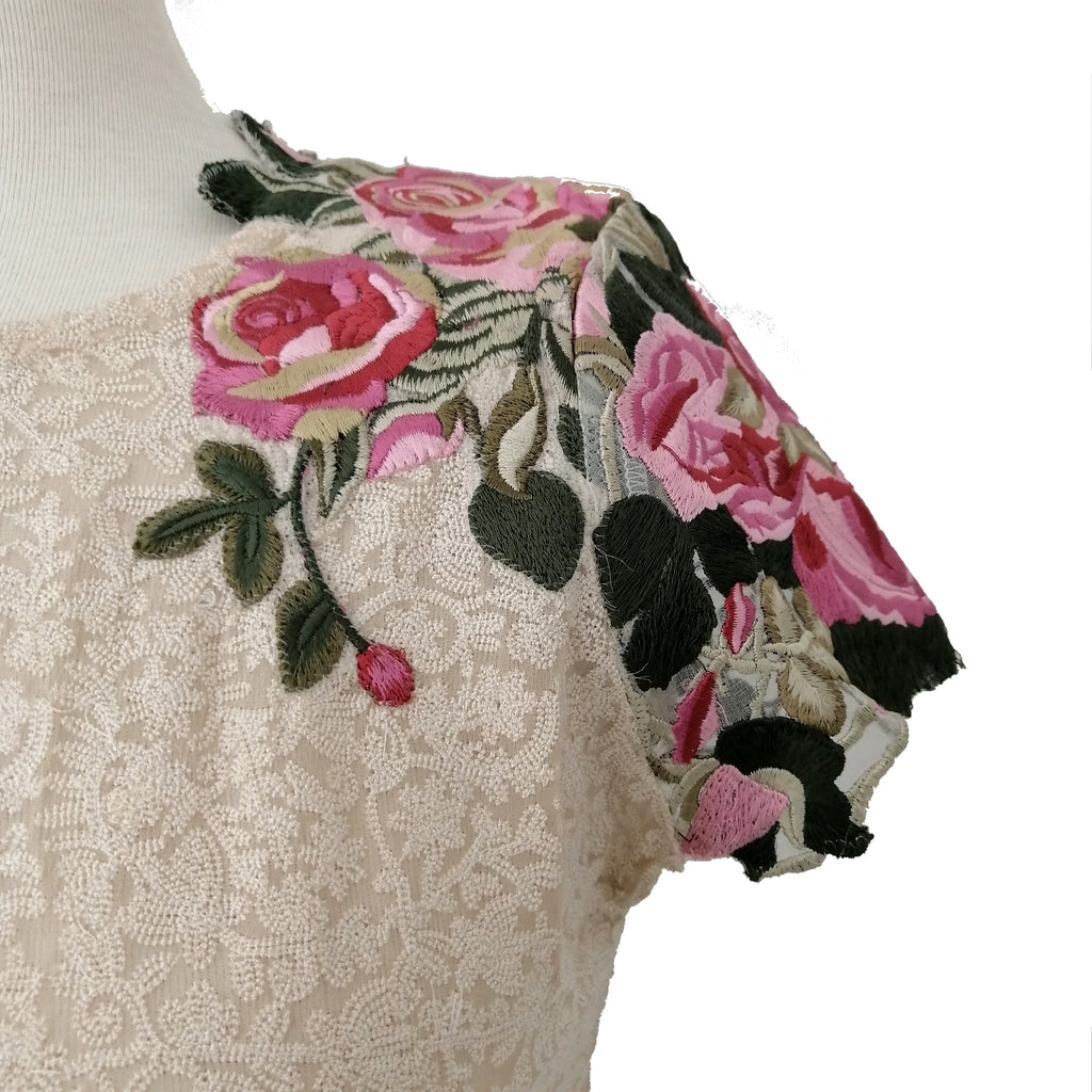 Sana Safinaz Beige Roses Embroidered Cap Sleeves Kameez