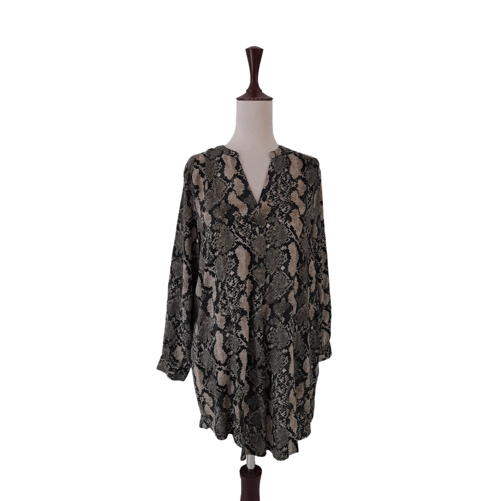 H&M Green Snakeskin Print Long Tunic | Gently Used |