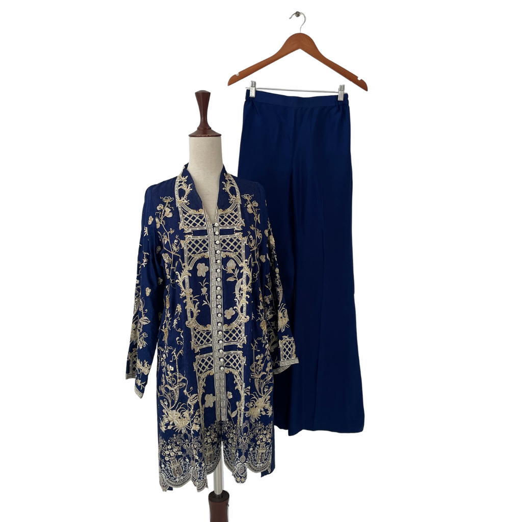 Sania Maskatiya Navy Blue & White Embroidered Silk Outfit (2 pieces) | Pre Loved |