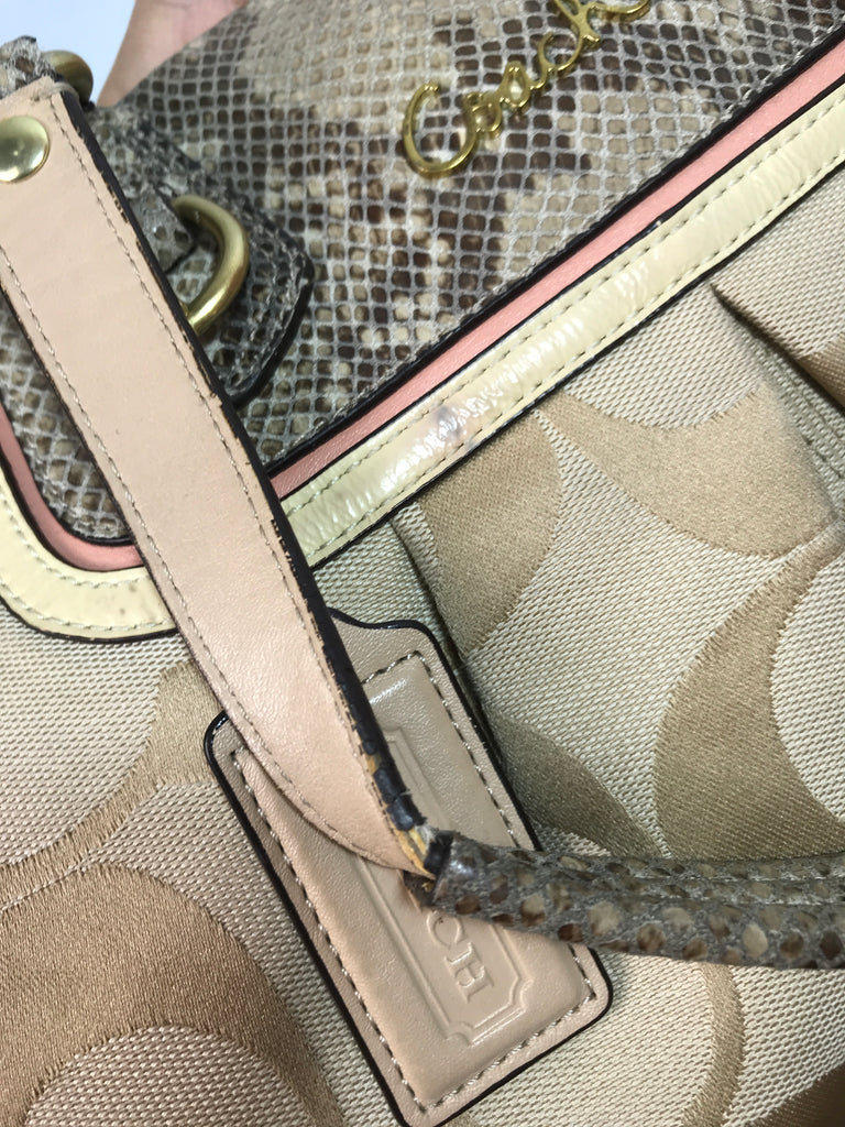Coach Beige Monogram Shoulder Bag | Pre loved | - Secret Stash