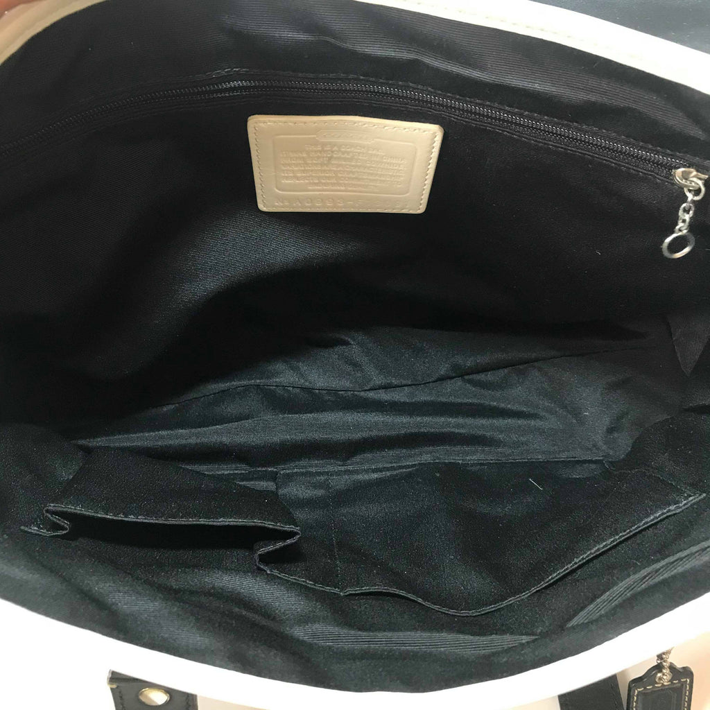 Coach White Pebbled Leather Shoulder Bag | Pre Loved | - Secret Stash
