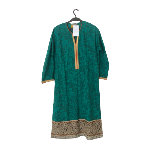 Sana Safinaz green kurta with gold embroidery