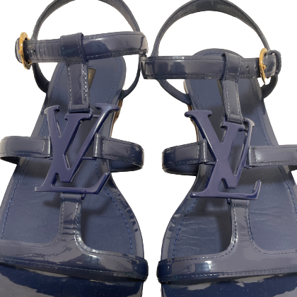 Louis Vuitton Navy Patent Leather Logo Sandals | Pre Loved |