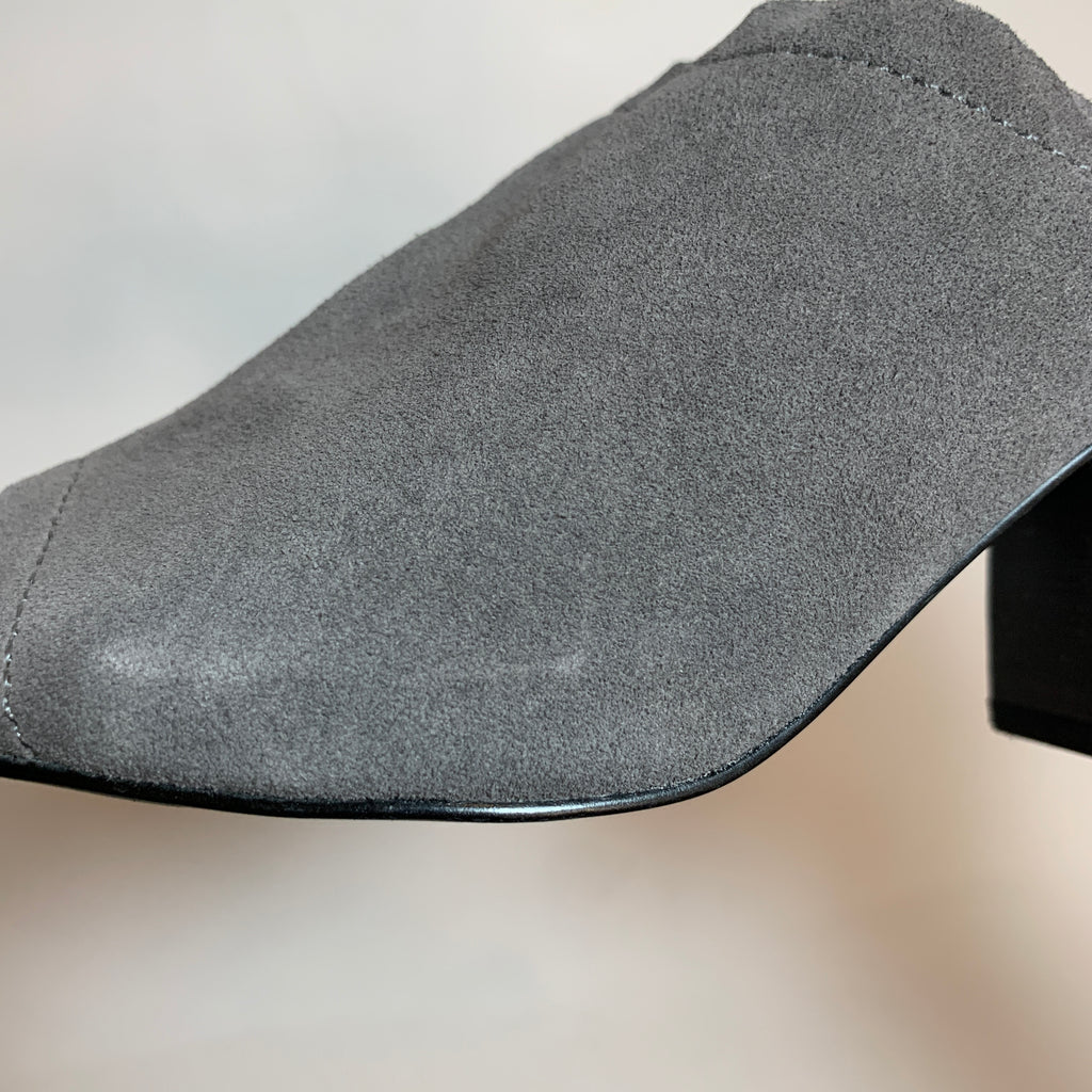 Steve Madden Grey Suede Peep-toe Block Heel Mules | Pre Loved |