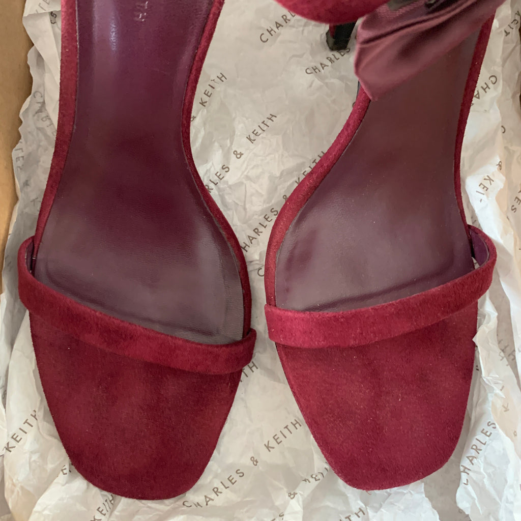 Charles & Keith Plum Bow Heels | Gently Used |