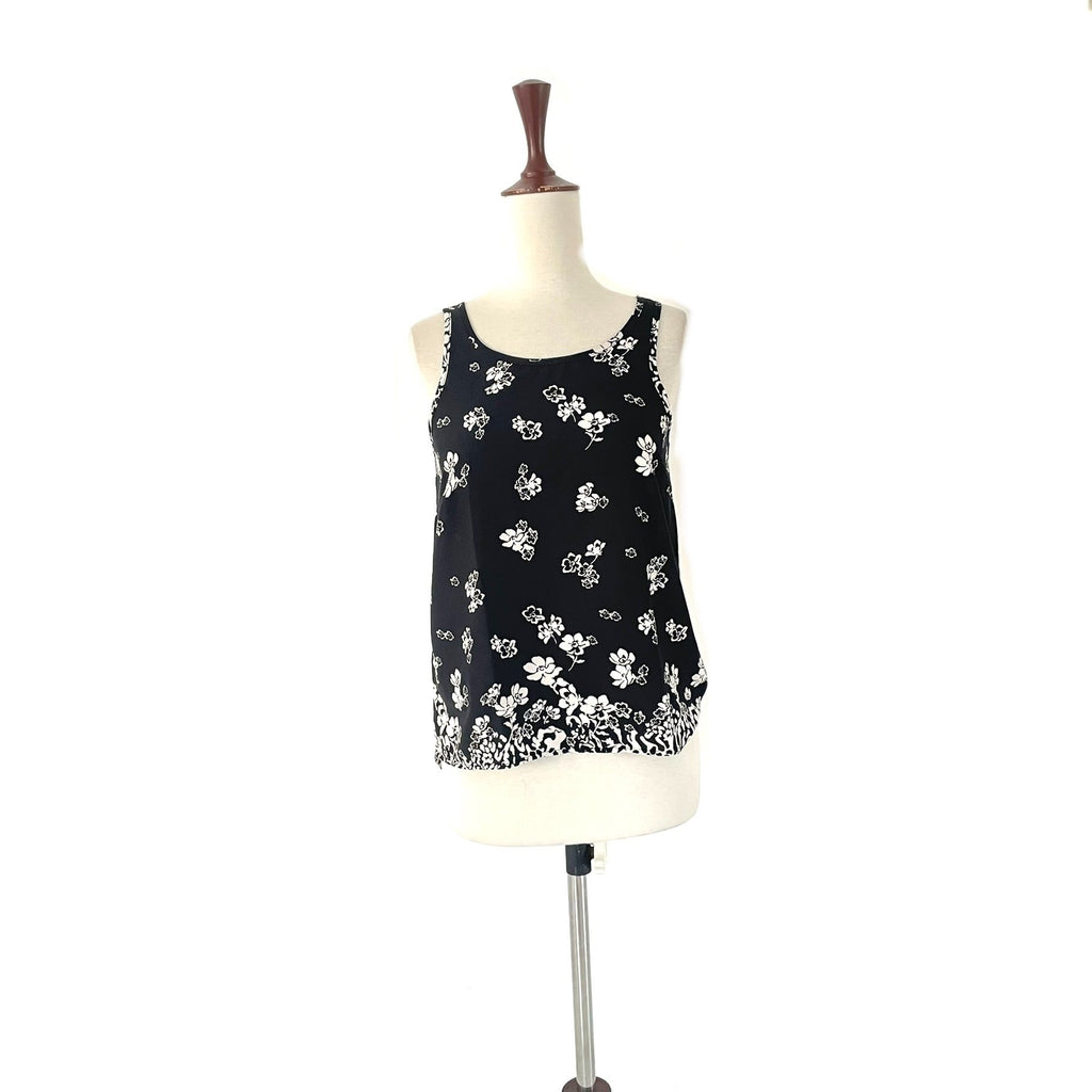 Atmosphere Black & White Printed Sleeveless Top | Gently Used |