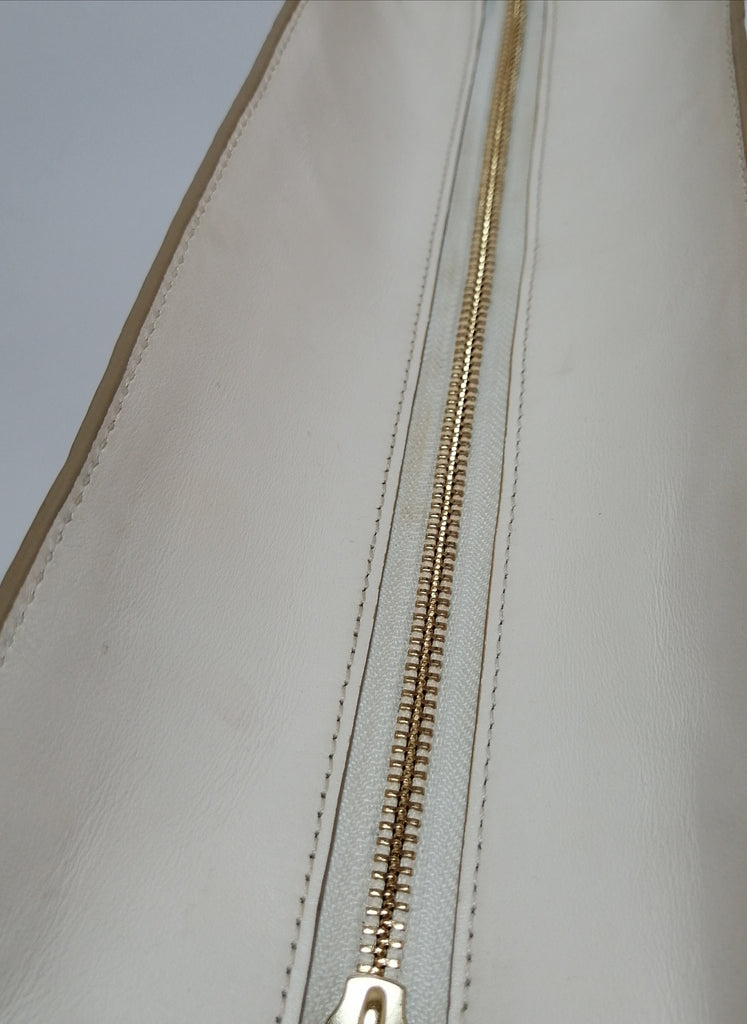 Coach Cream Pebbled Leather Tote | Gently Used |