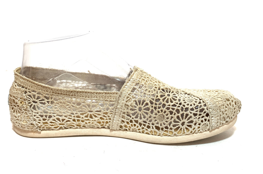 TOMS Ivory Lace Canvas Shoes | Pre Loved |