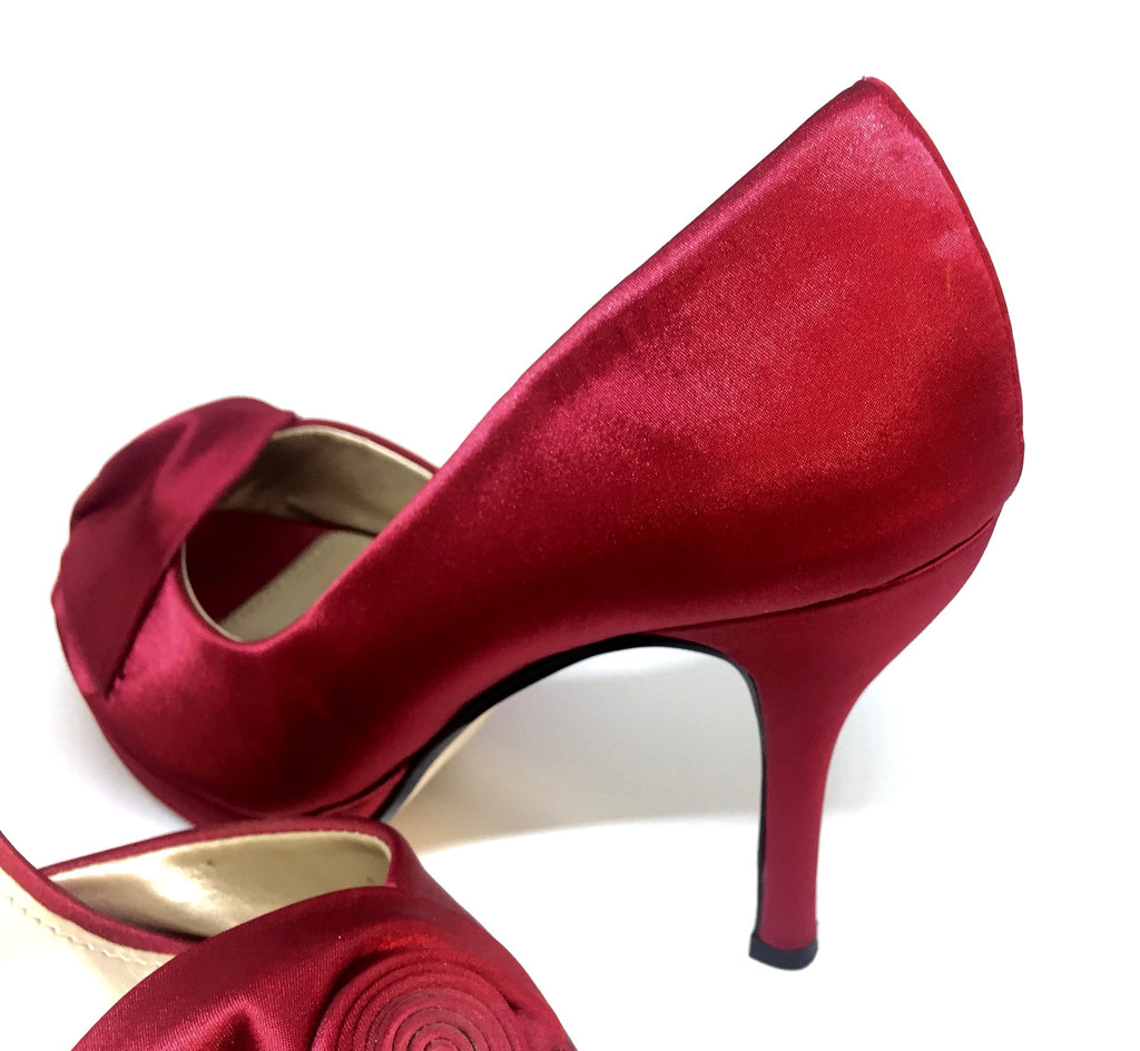 Town Shoes Rose Peep-toe Satin Heels | Gently Used |