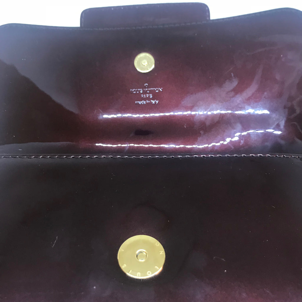 Louis Vuitton Oxblood Patent Leather Sobe Clutch | Pre Loved |