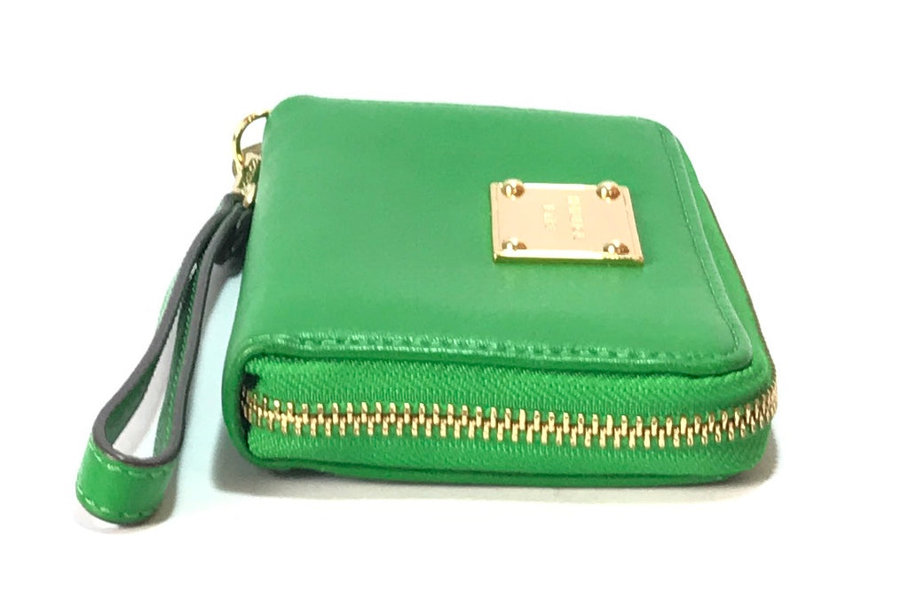 Michael Kors Parrot Green Wallet | Like New |
