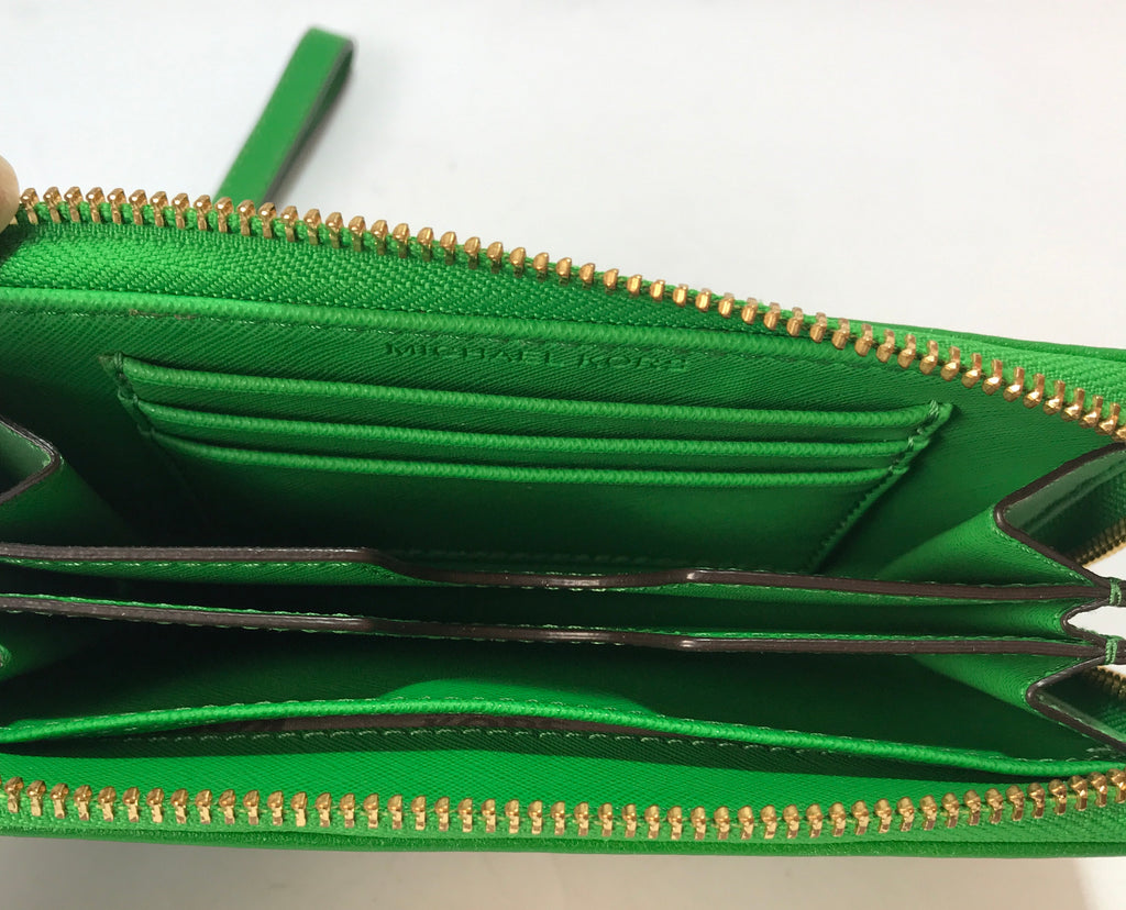 Michael Kors Parrot Green Wallet | Like New |