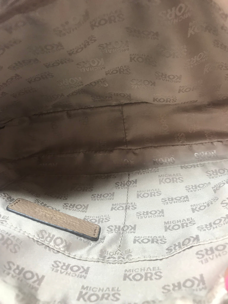 Michael Kors Beige Pebbled Leather Cross Body Bag | Gently Used |