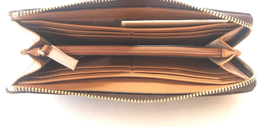 Michael Kors Monogram Jet Set Travel Wallet | Brand New |