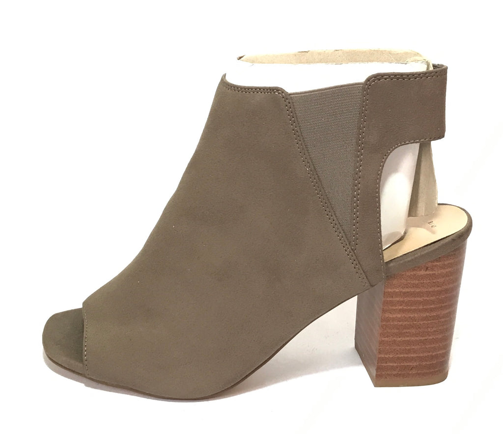 NEW LOOK Grey Suede Peep Toe Booties Like New Secret Stash