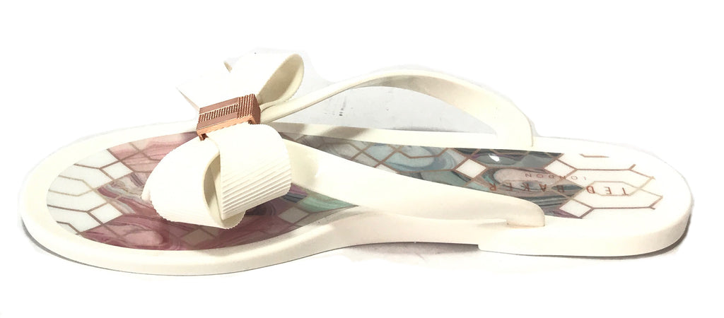Ted baker suszie white flip top flops