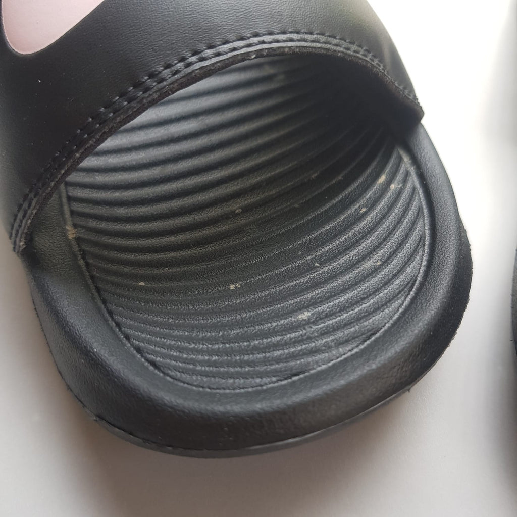 Nike 'Victori One' Black Women's Slides | Pre Loved |