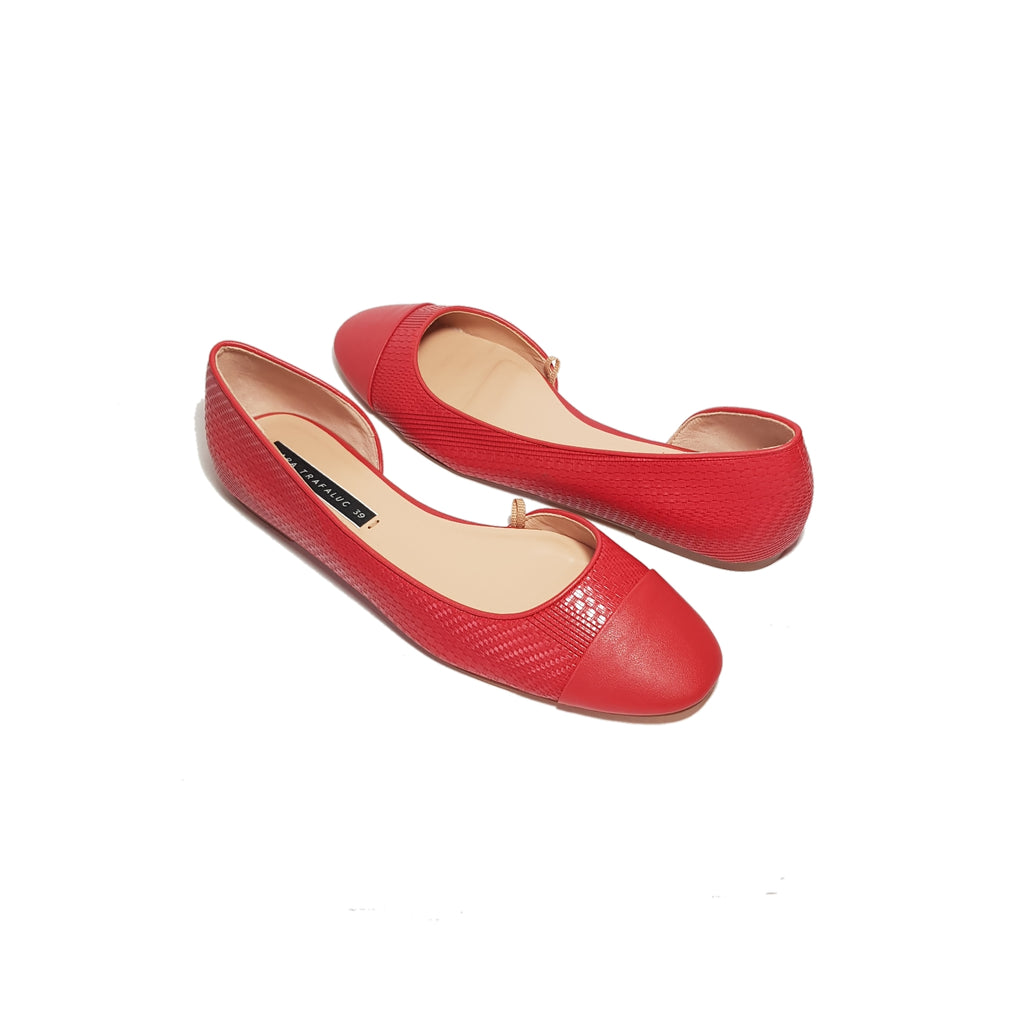 ZARA Red Round Toed Ballet Flats | Like New |