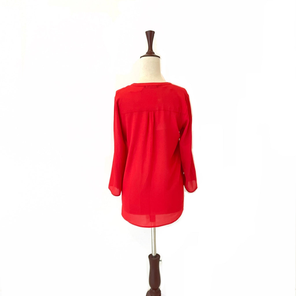 Atmosphere Red Top | Gently Used |