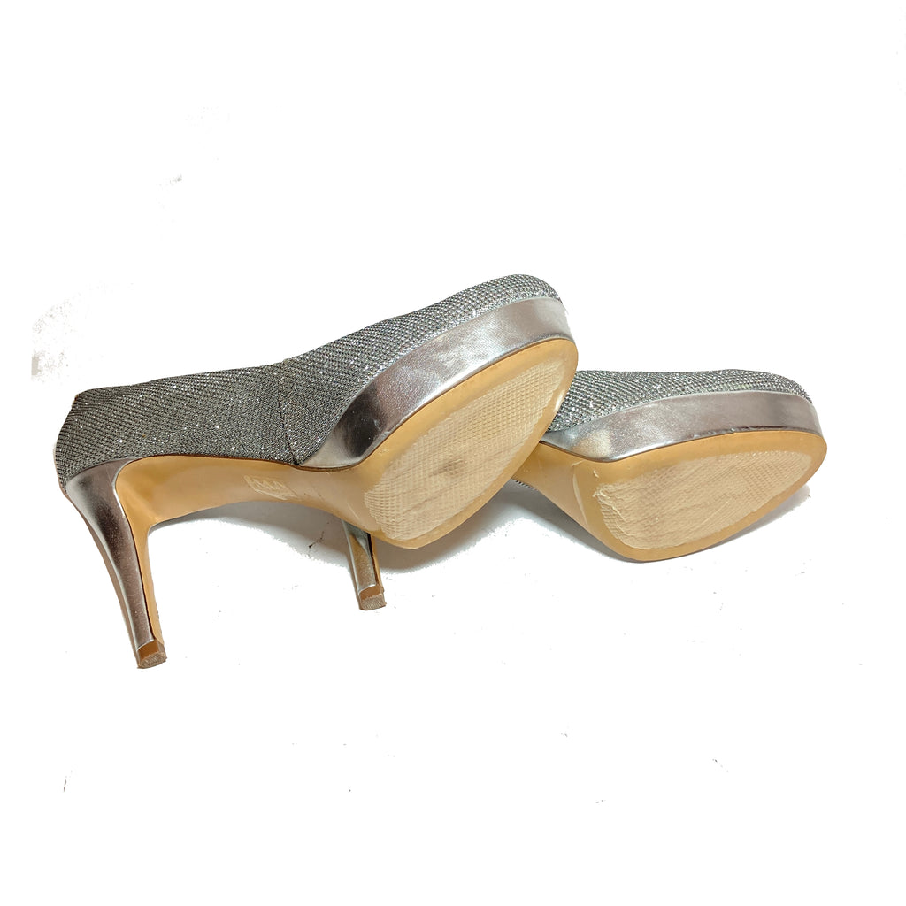 Charles & Keith Silver Platform Pumps | Like New |