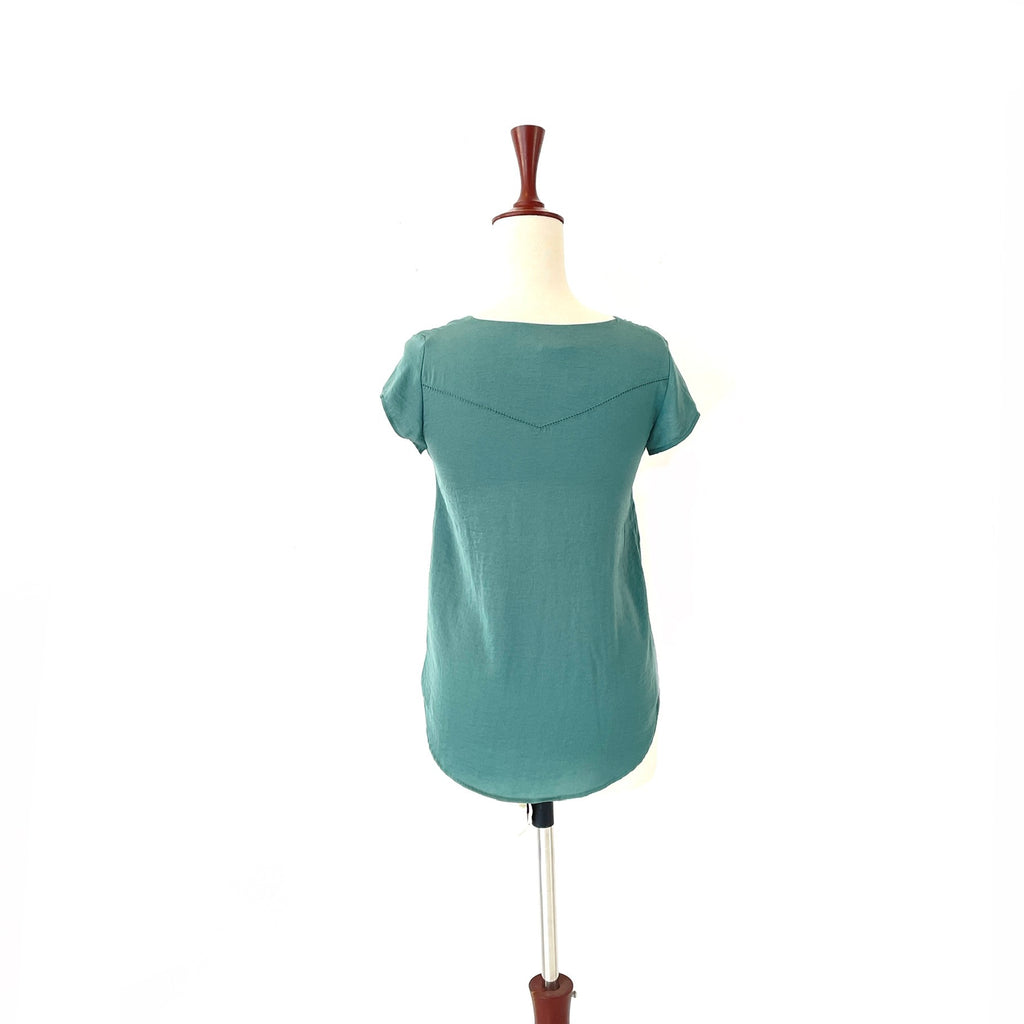 H&M green top | Gently Used |