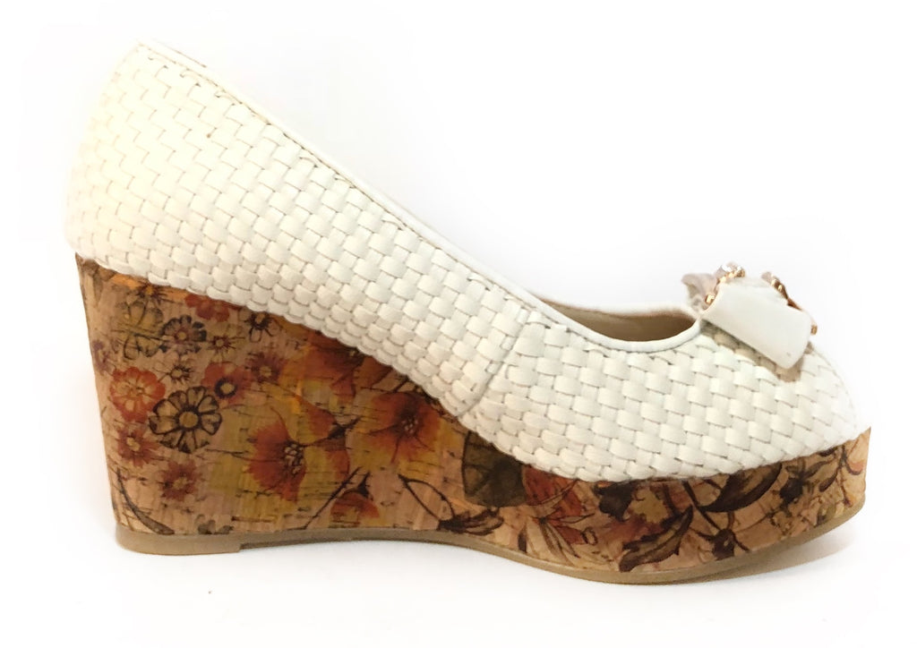 Milano White Floral Peep-toe Wedges | Like New |