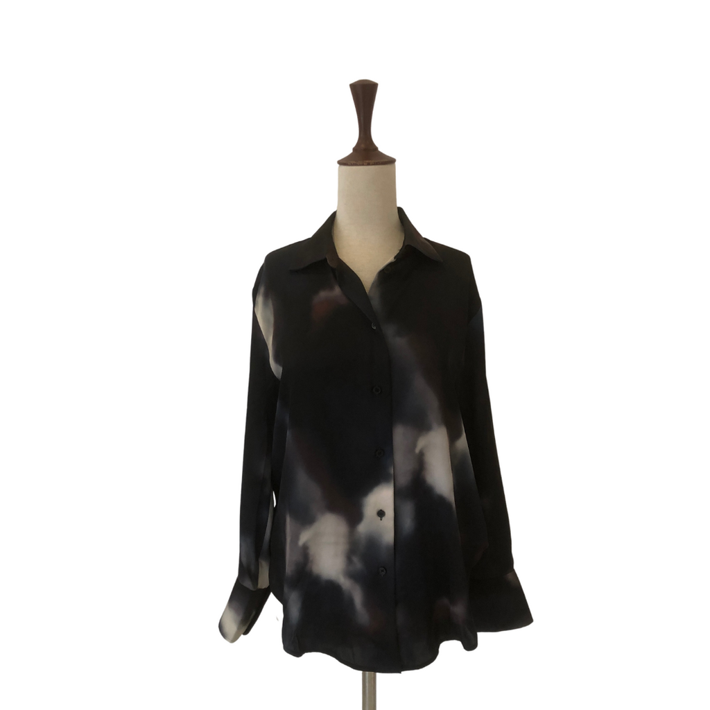 H&M Dark Blue Tie-Dye Collared Shirt | Gently Used |